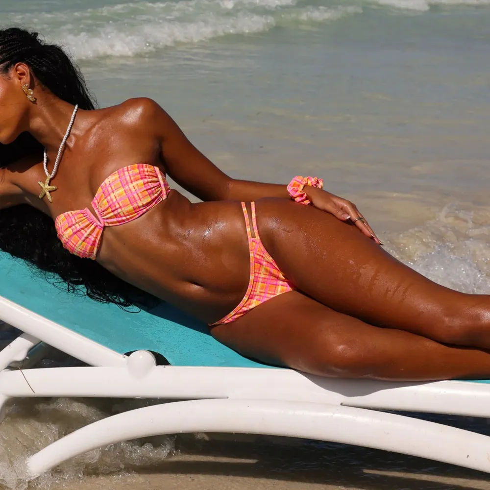 Multicolor V Strapless Bandeau Bikini Top