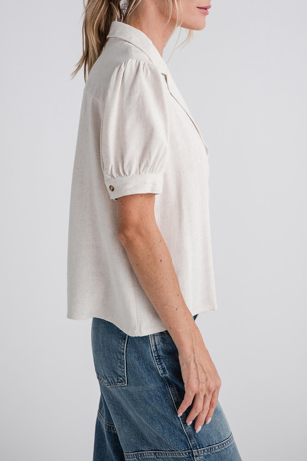 Hem & Thread Collard Scallop Edge Short Sleeve Shirt - oatmeal