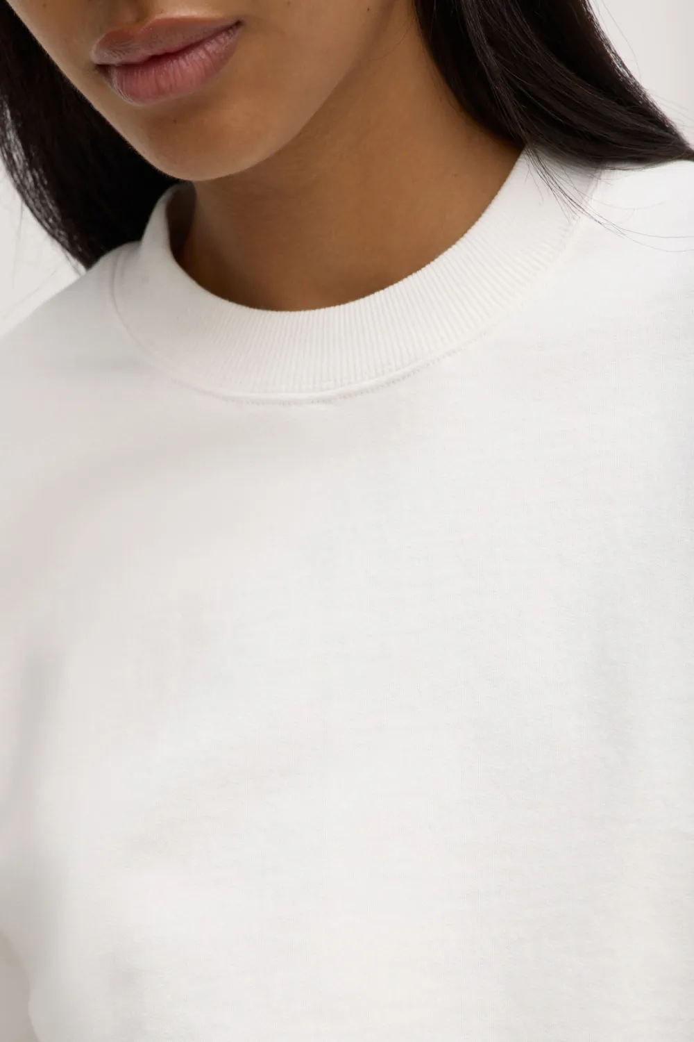 Ribbed Mouth Solid Color T-Shirt