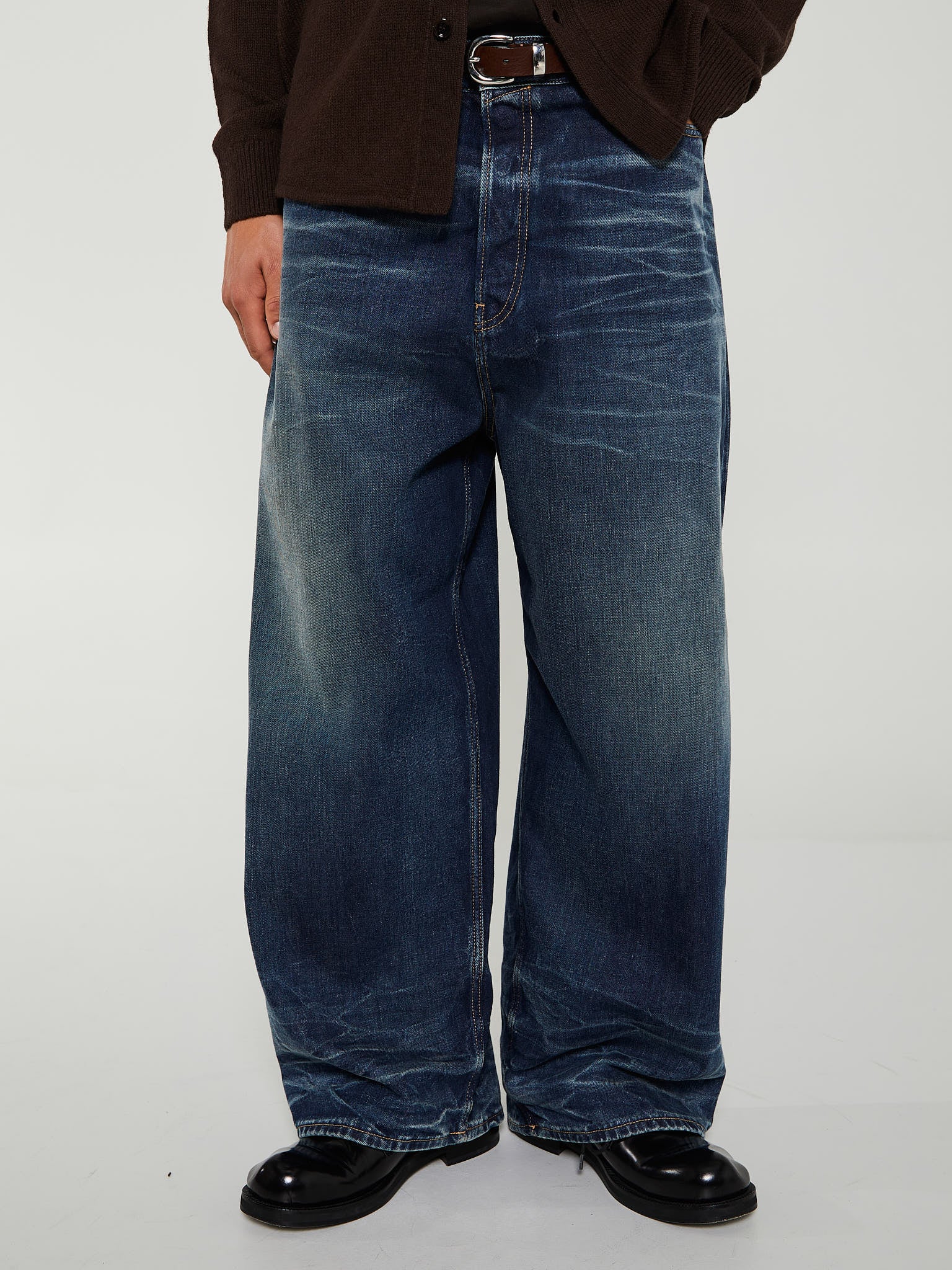 2023M Super Baggy Fit Jeans in Broadway