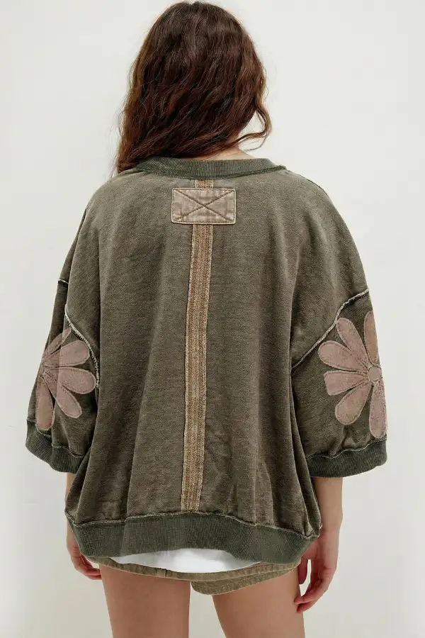 Mineral Wash Raw Seam Patchwork Flower Patched Three-Quarter Sleeve Oversize Top