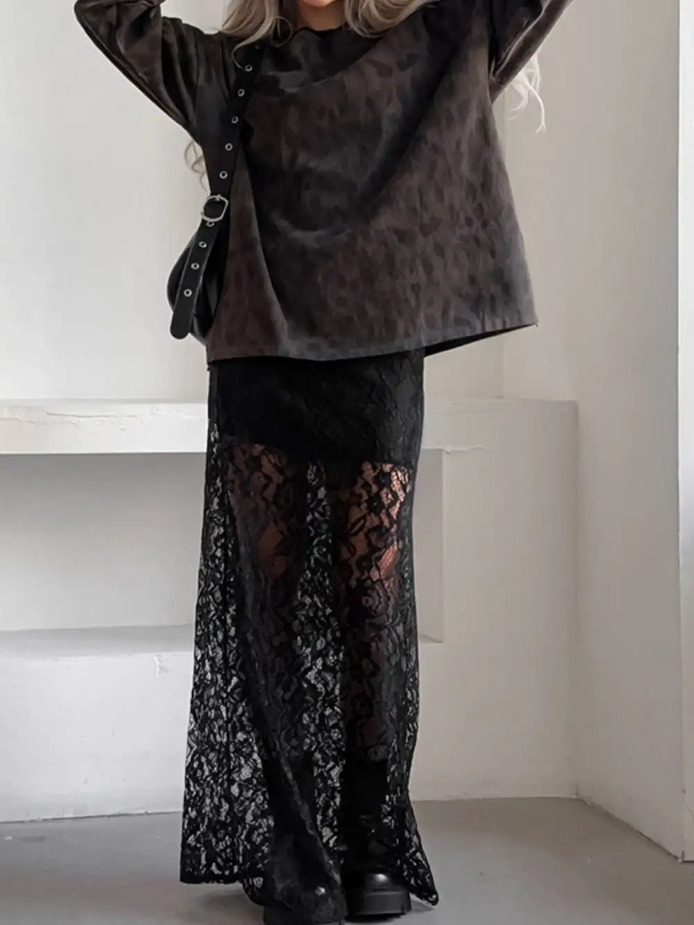 Sharp Lace Maxi Skirt