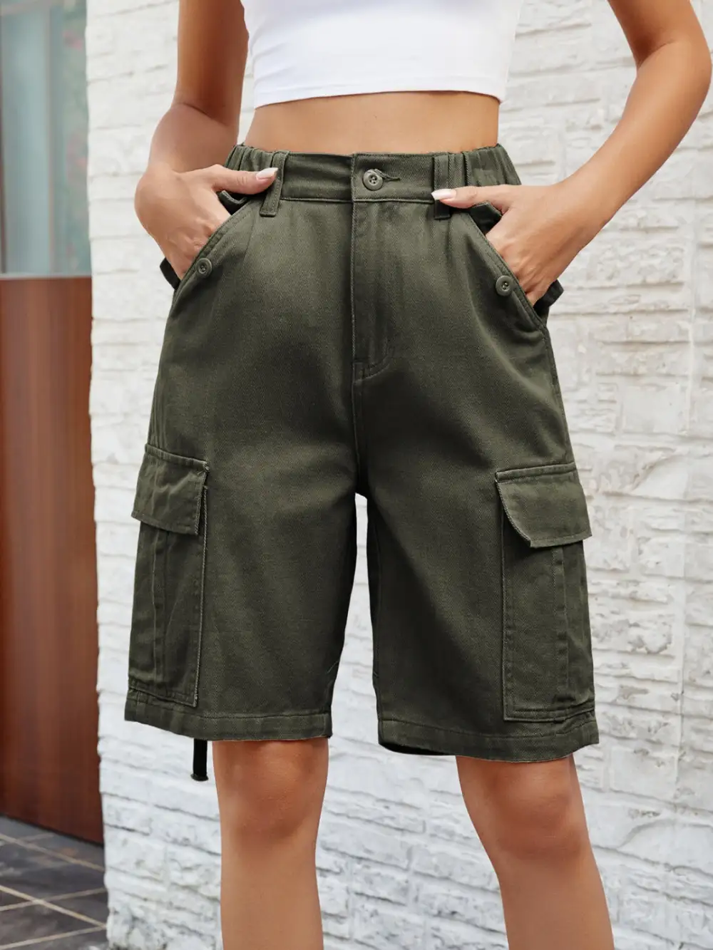 Relaxed Clean Pocket Detail Shorts