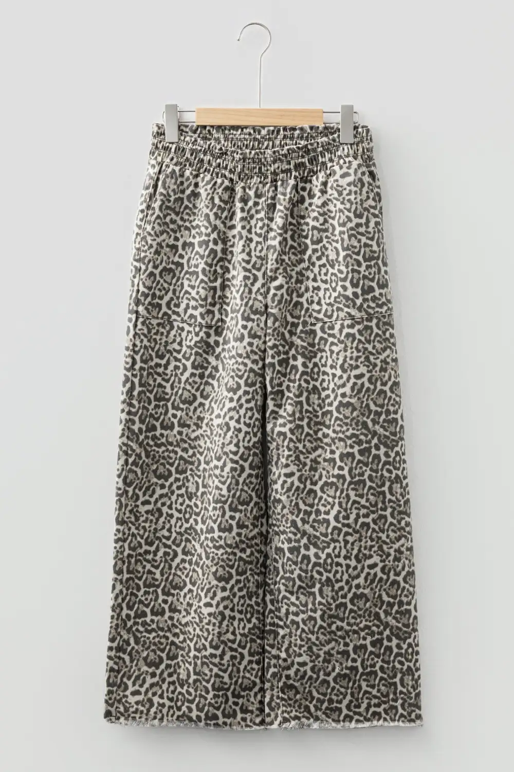 Loose Elastic Waist Raw Hem Leopard Jeans