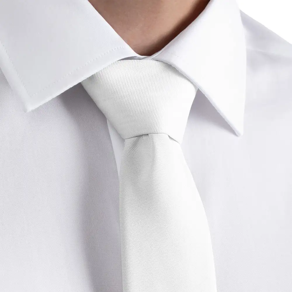 Refined Solid Pattern Necktie