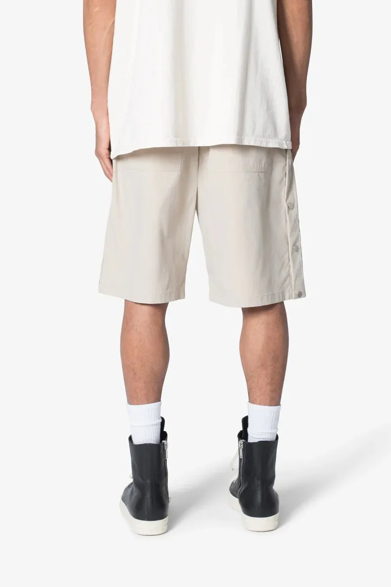 LIGHT GREY ELASTIC WAIST SHORTS