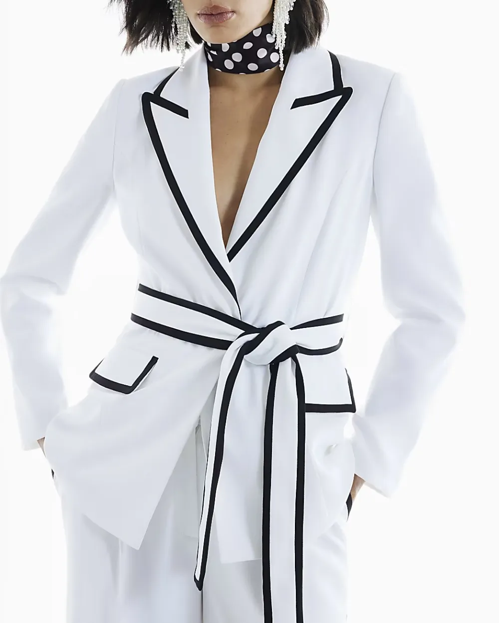 Women's Belted Blazer In Contrasting Colours