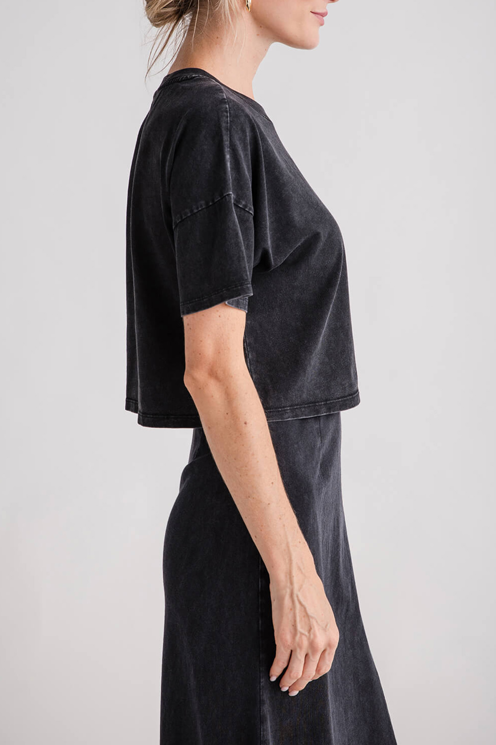 Z Supply Sway Cropped Tee - black