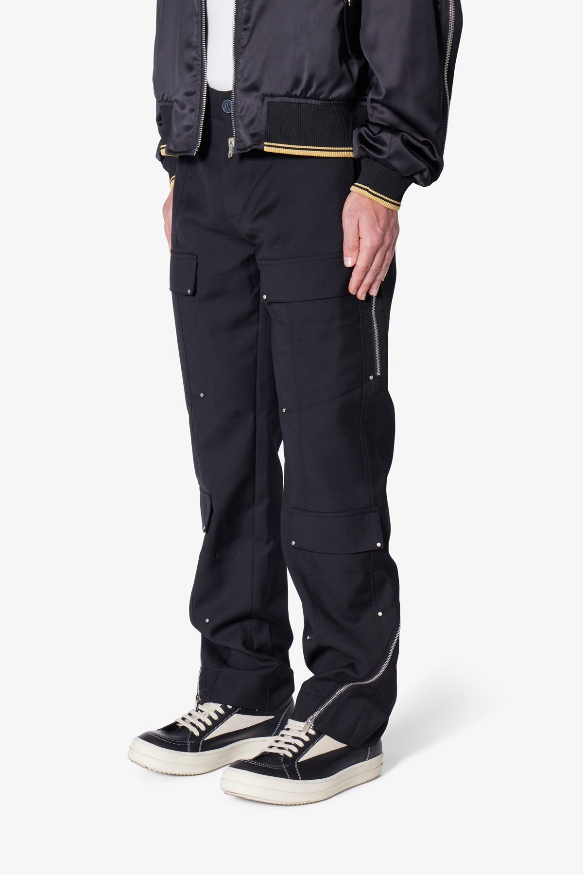 Angled Zip Cargo Pants - Black