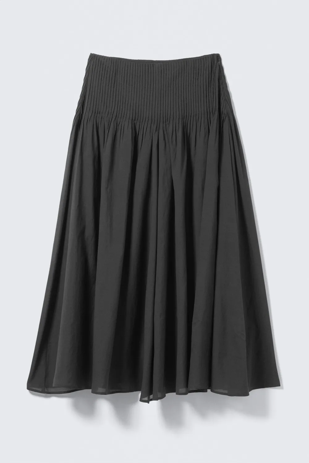 Pleated Detail Maxi Skirt
