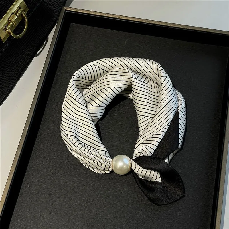🧣 Effortless Glamour: Pop-On Pearl Necklace Scarf ✨