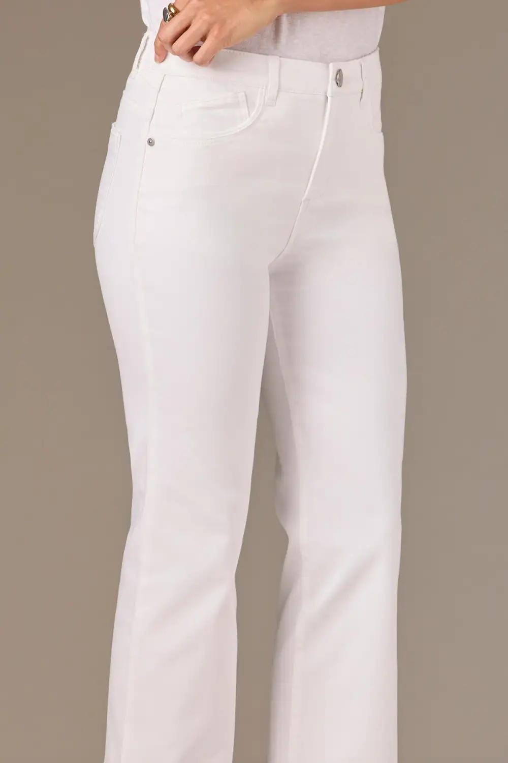 Daily Basic High Rise Cropped Hem Barely Boot Jeans