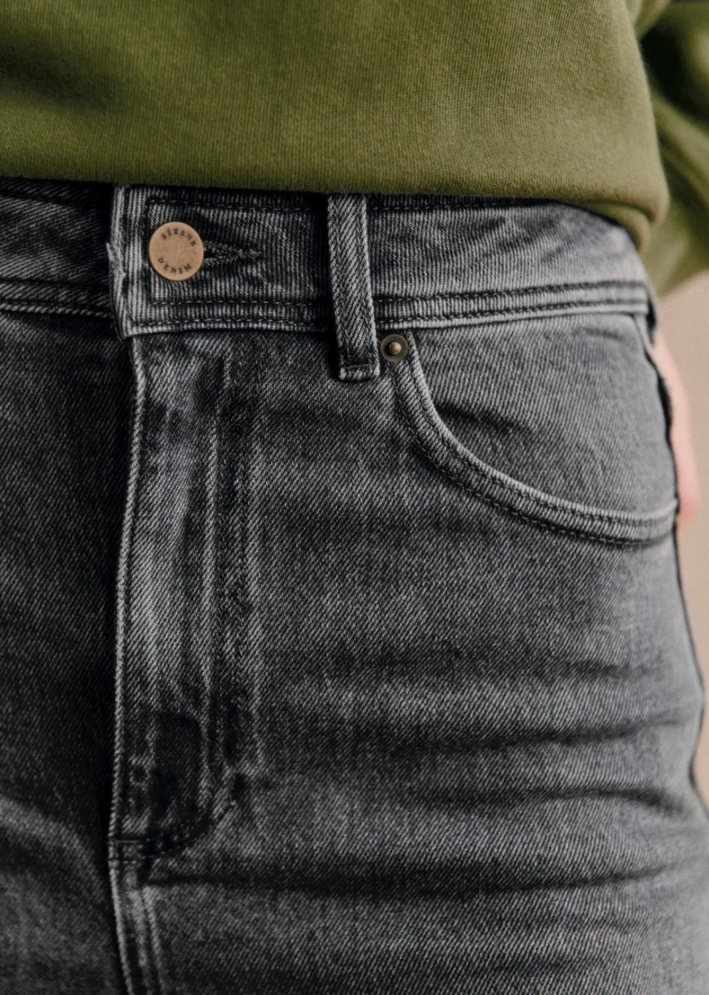 Loose Flared Cropped Trousers