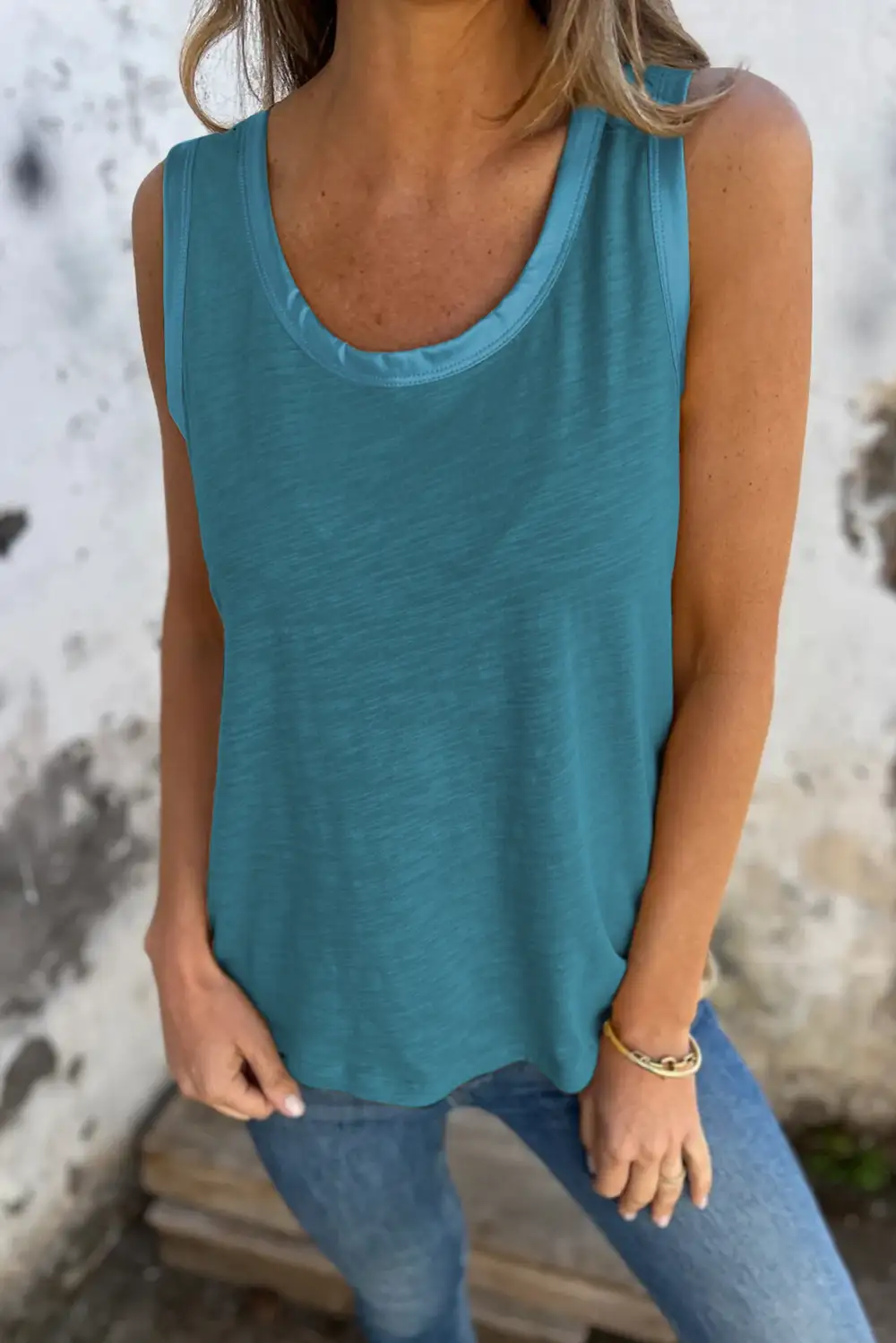 Peacock Metallic Sheen Edge Scoop Neck Tank Top
