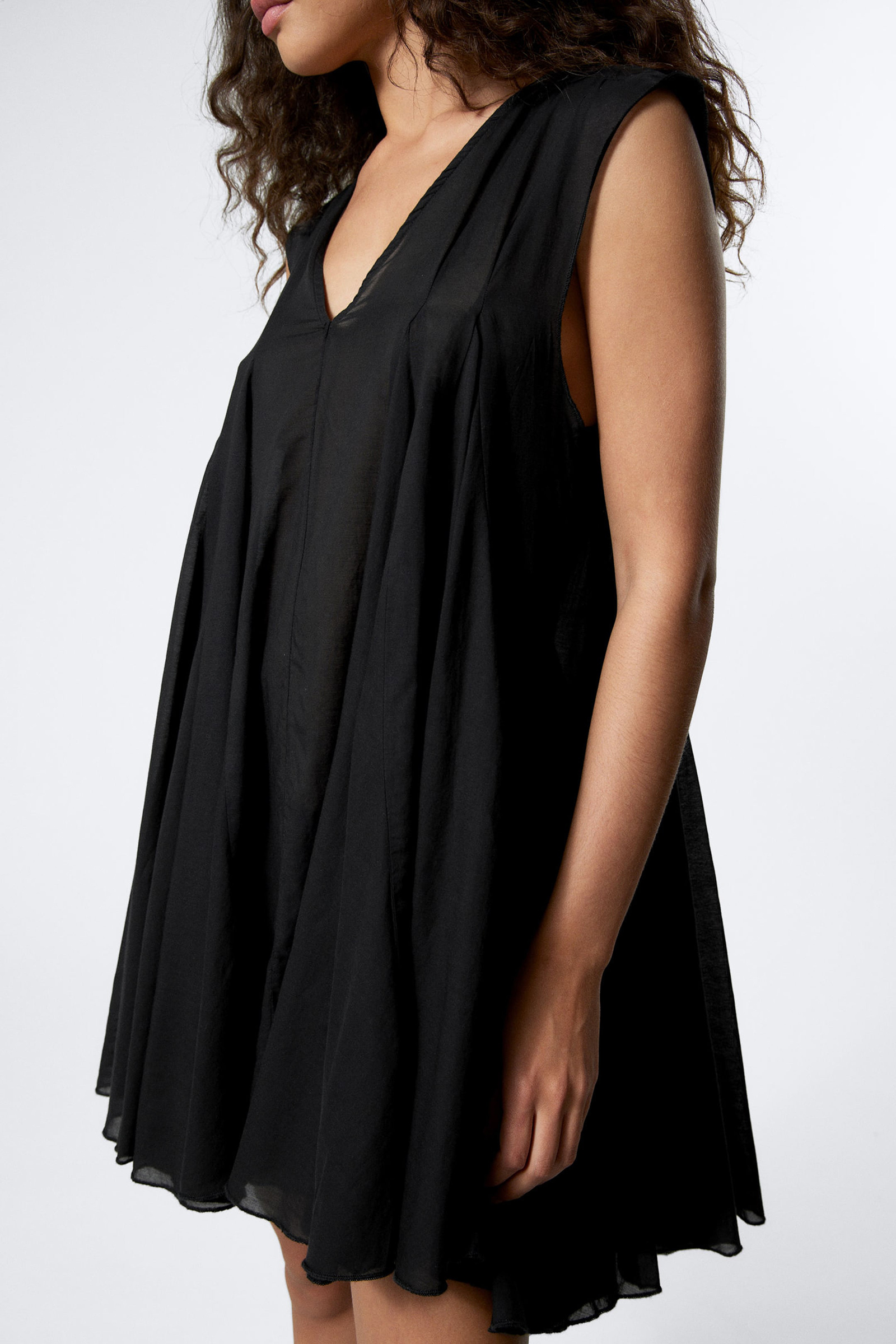 High-Low V-Neck Sleeveless Dress
