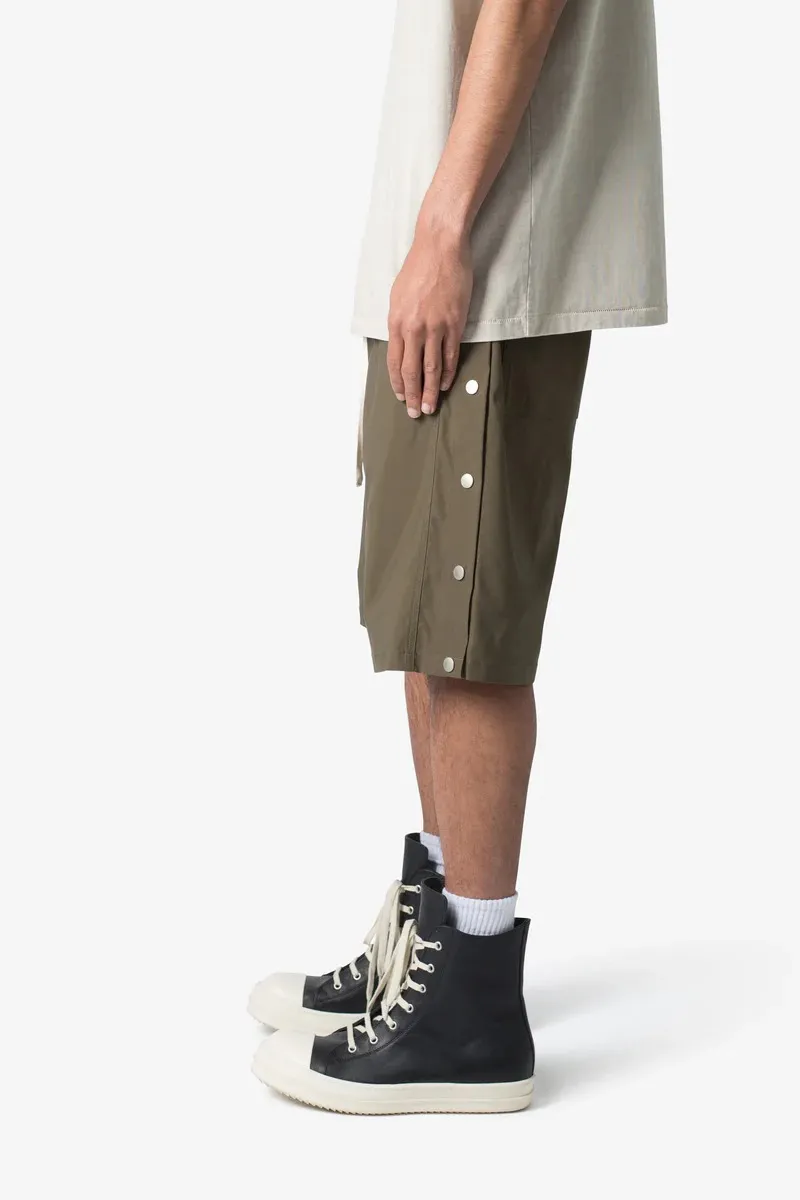 MOCHA BROWN ELASTIC WAIST SHORTS