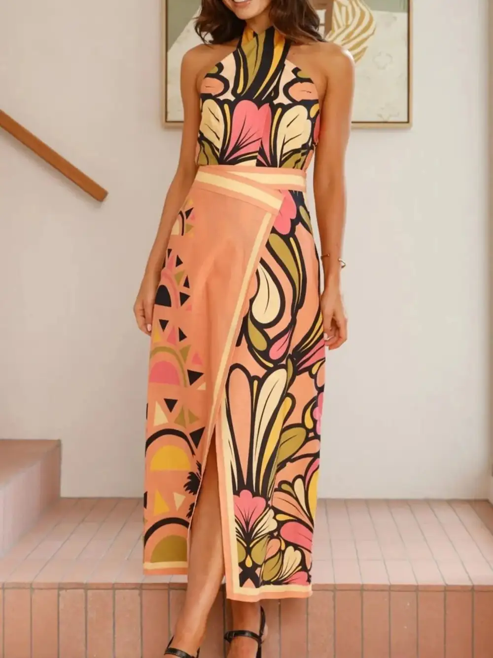 Smooth Halter Cropped Detail Coordinated Set