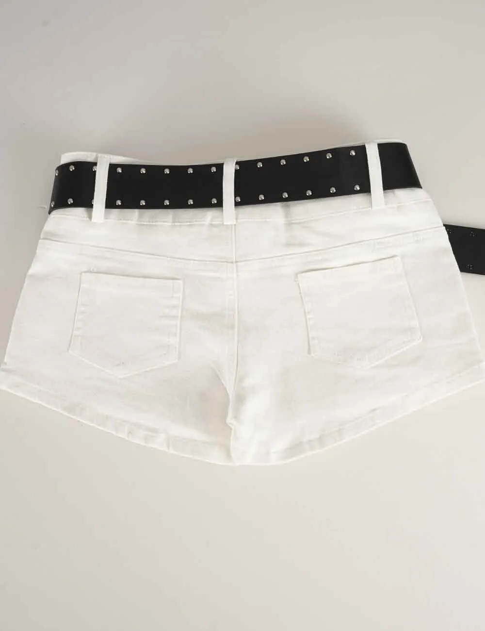 Metal Eyelet Solid Color Denim Shorts
