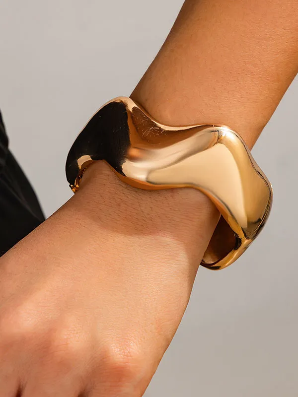 Sculptural Geometric Alloy Statement Bracelet