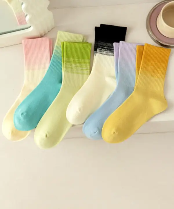 Gradient Color Mid Socks