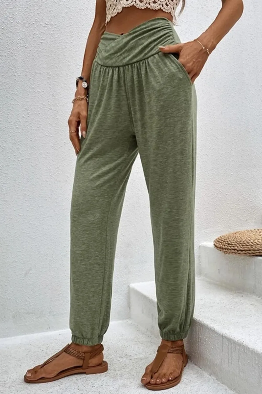 Gathered Waist Flow Pants