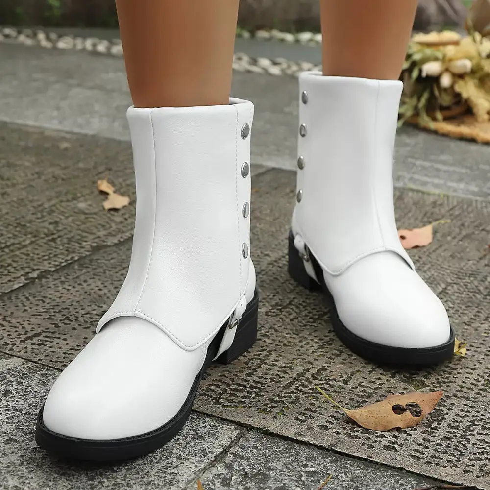 Structured Round Toe Block Heel Boots