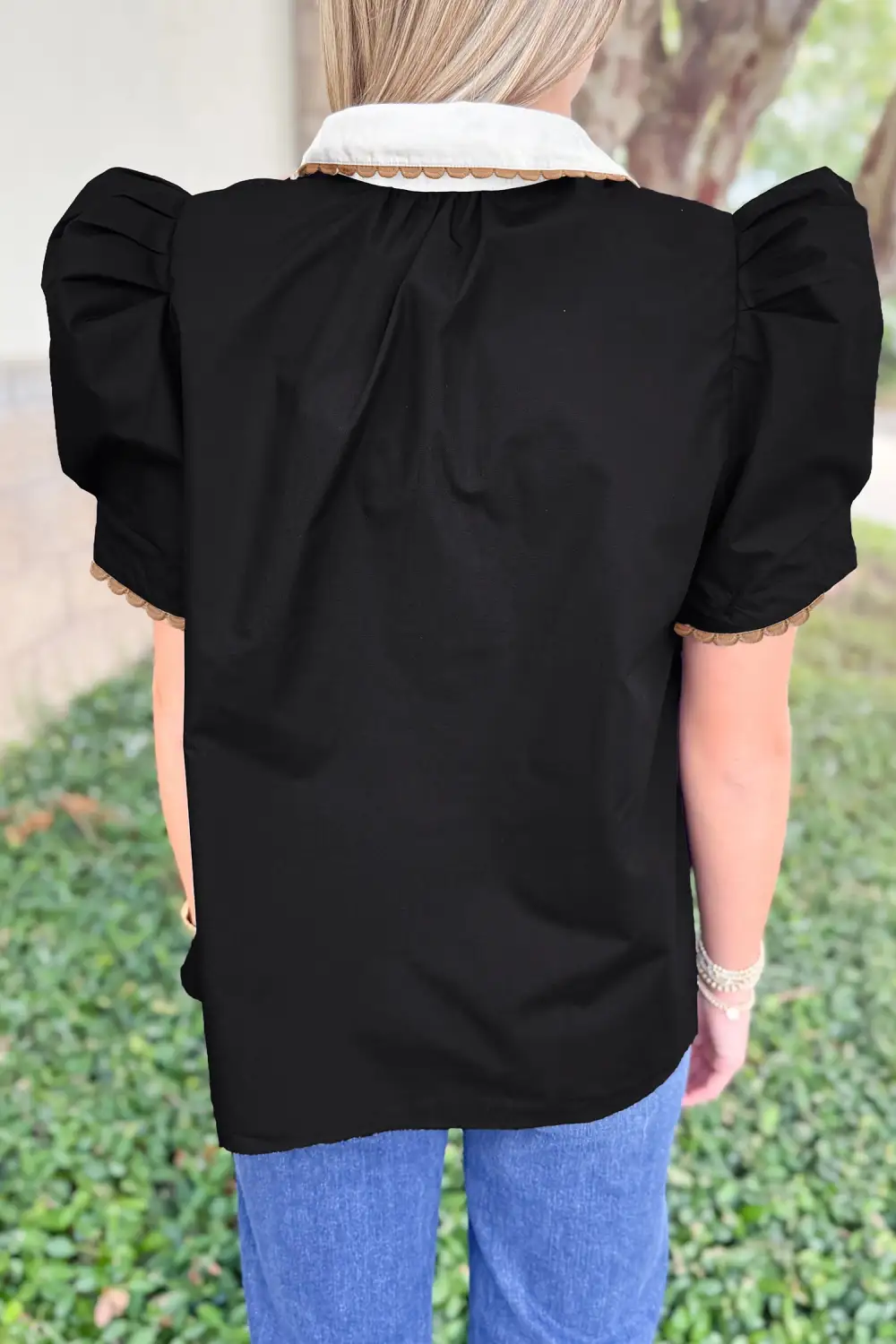 Short Sleeve Collared Blouse
