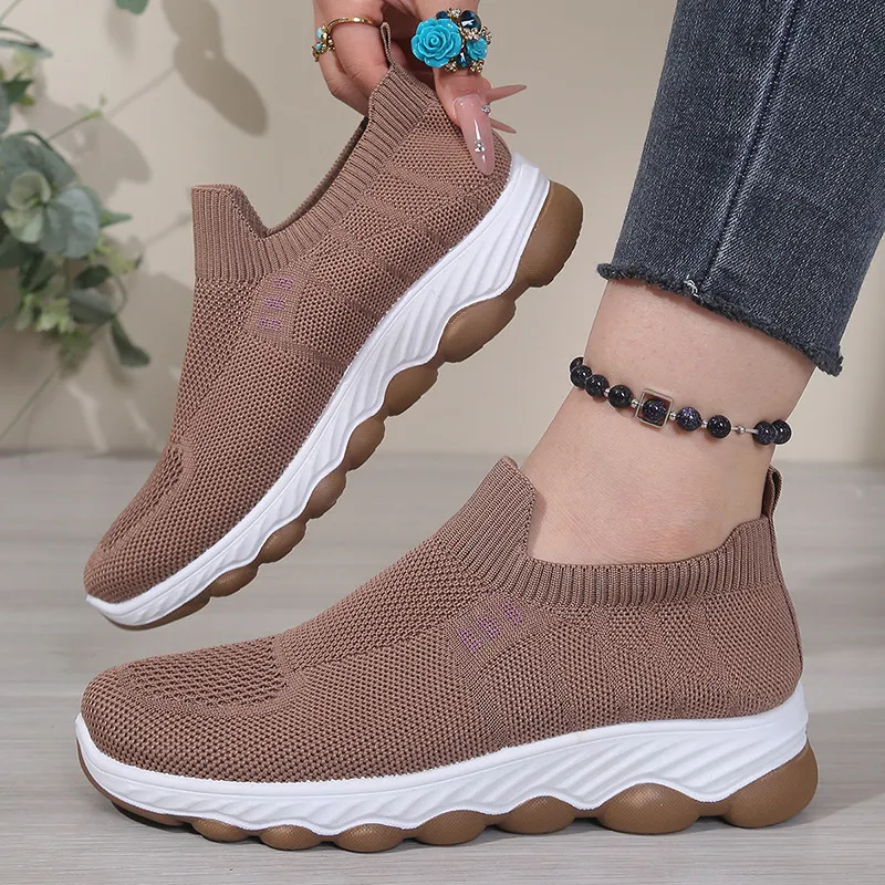 Flyknit Breathable Mesh Soft Sole Walking Shoes