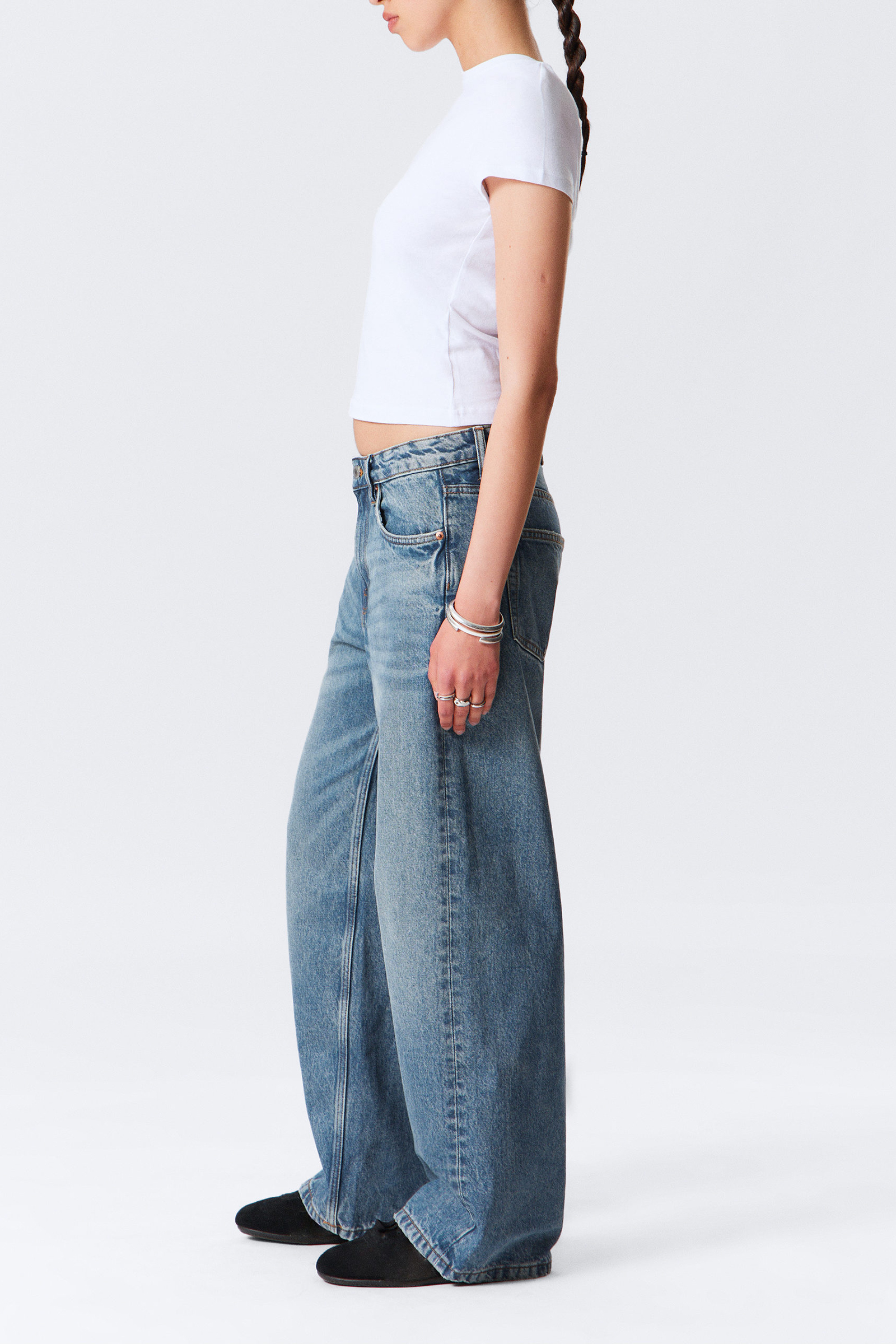 Loose Low Rise Jeans With Pockets