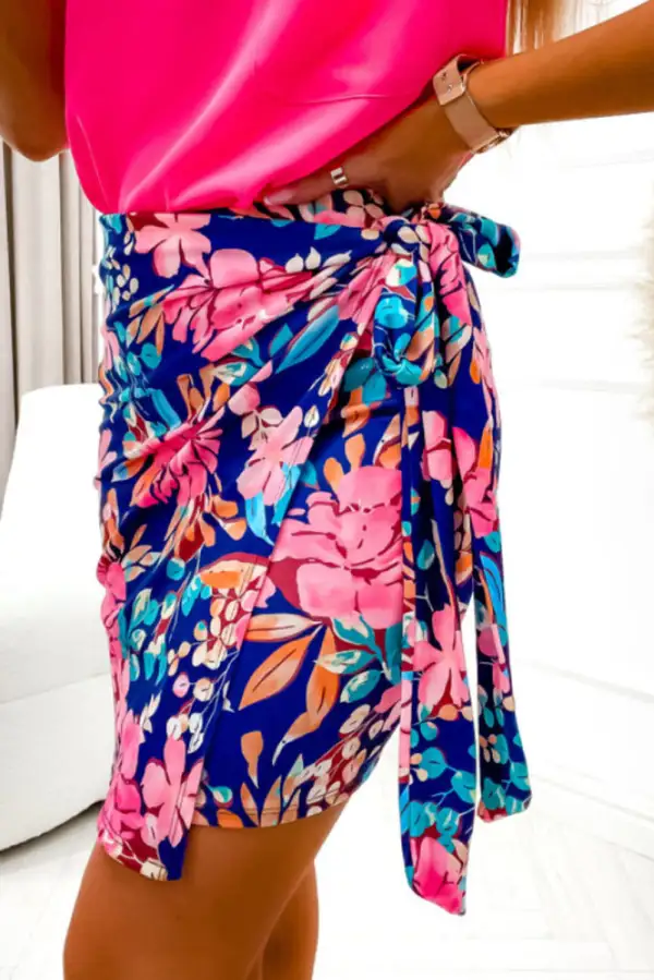 Minimal Mini Floral Print Skirt