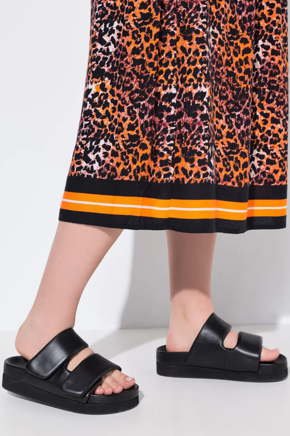 Contrast A-Line Midi Skirt