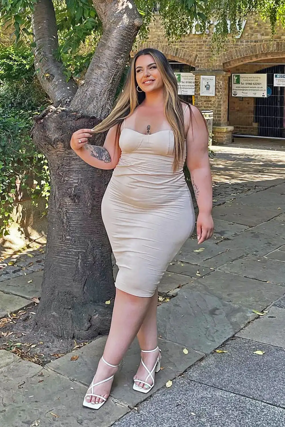 Ava Snatched Midi Dress - Cream