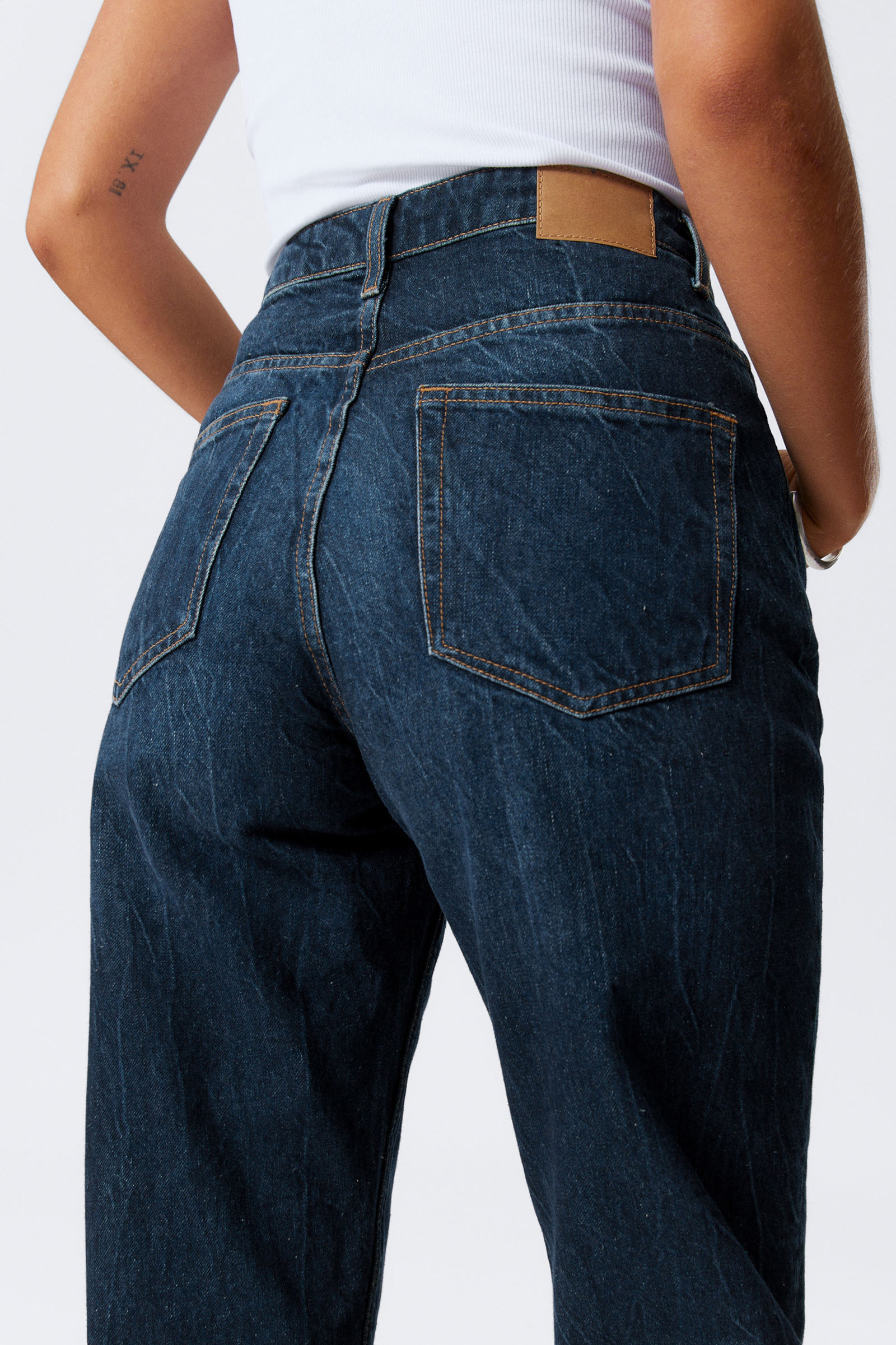 High Rise Jeans With Pockets