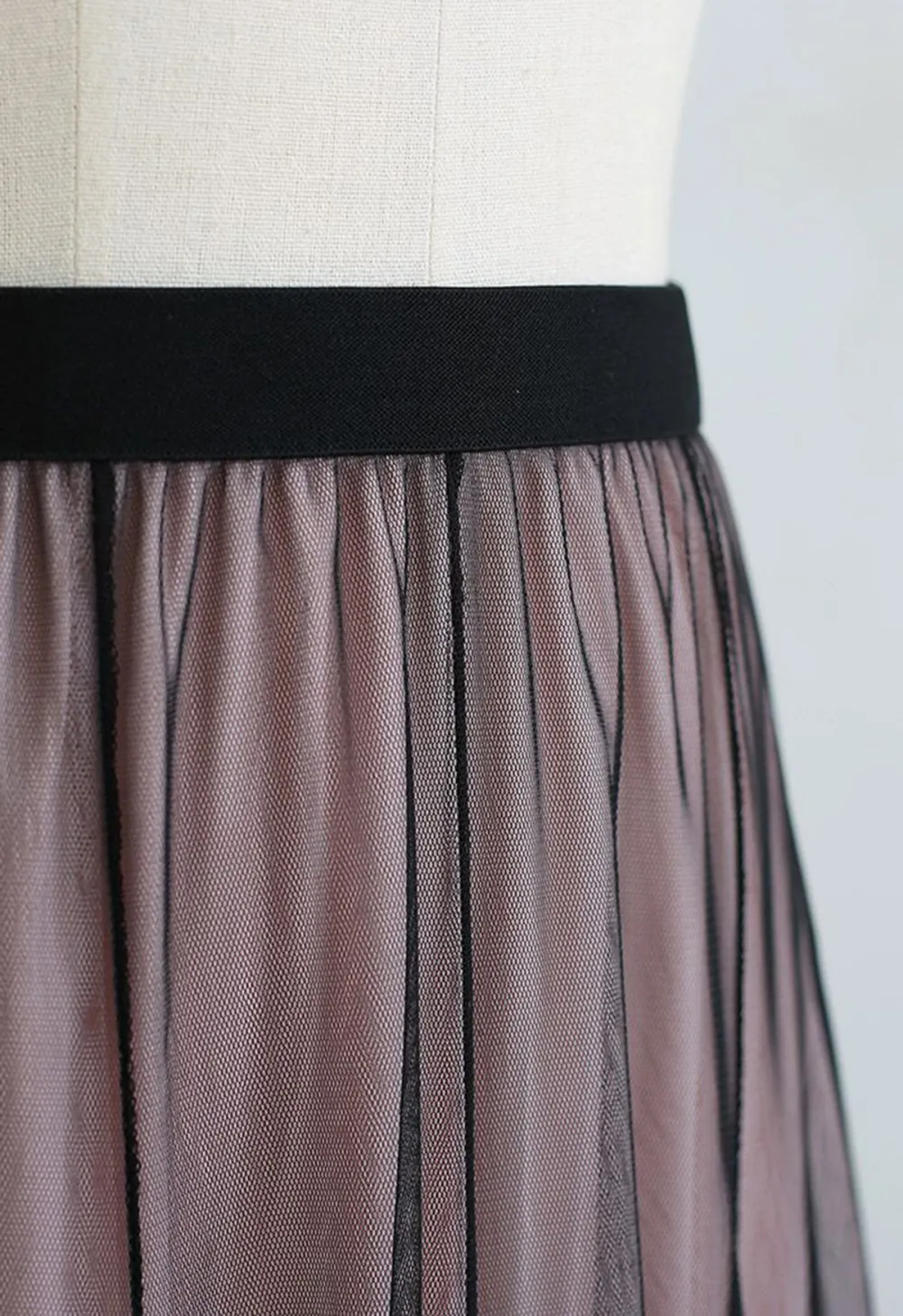 MIXTURE COLOR PANELLED TULLE MAXI SKIRT IN BLACK