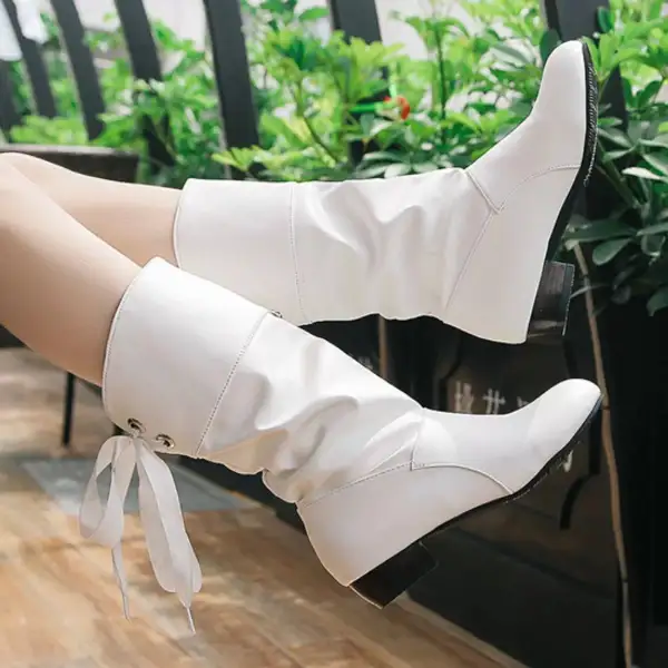 Lightweight Round Toe Block Heel Boots