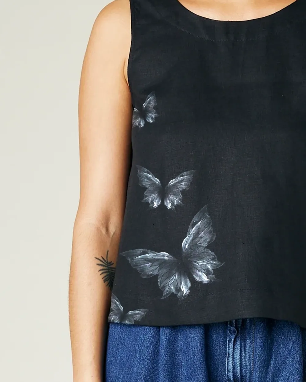 BLACK LINEN TOP