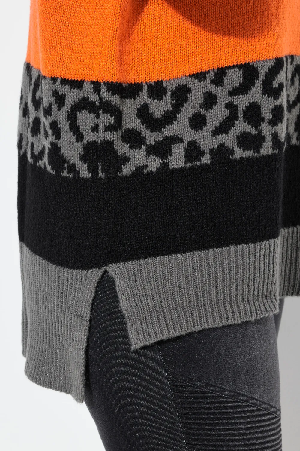 Leopard Print Contrasting Sweater