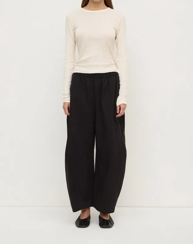 Black Voluminous Cotton Barrel-Leg Pant