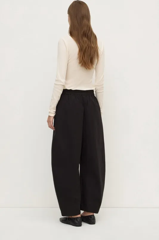 Black Voluminous Cotton Barrel-Leg Pant