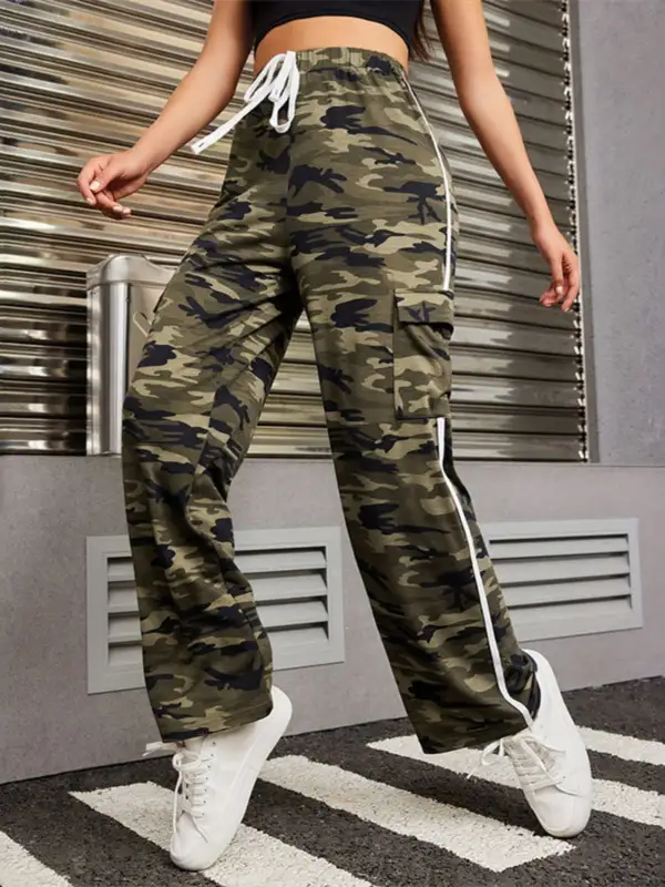 Tied Camouflage Pants With Cargo Pockets