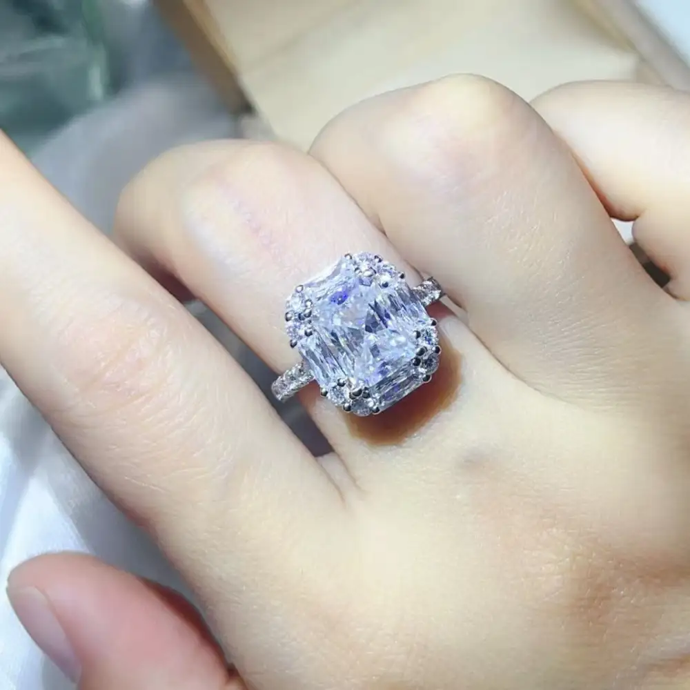 Smooth Moissanite Jewelry
