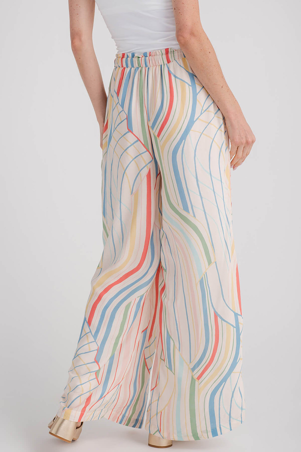 Elan Smocked Waist Printed Beach Pants - multi