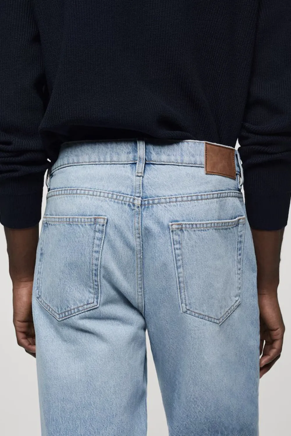 Casual Straight-Fit Jeans