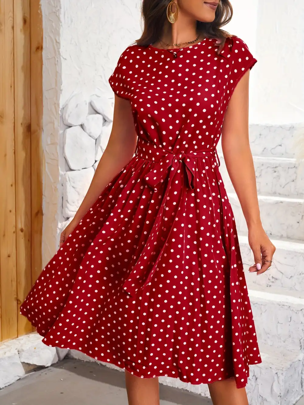 Polka Dot Pleated Dress: Spring Style (Casual, Short Sleeves)