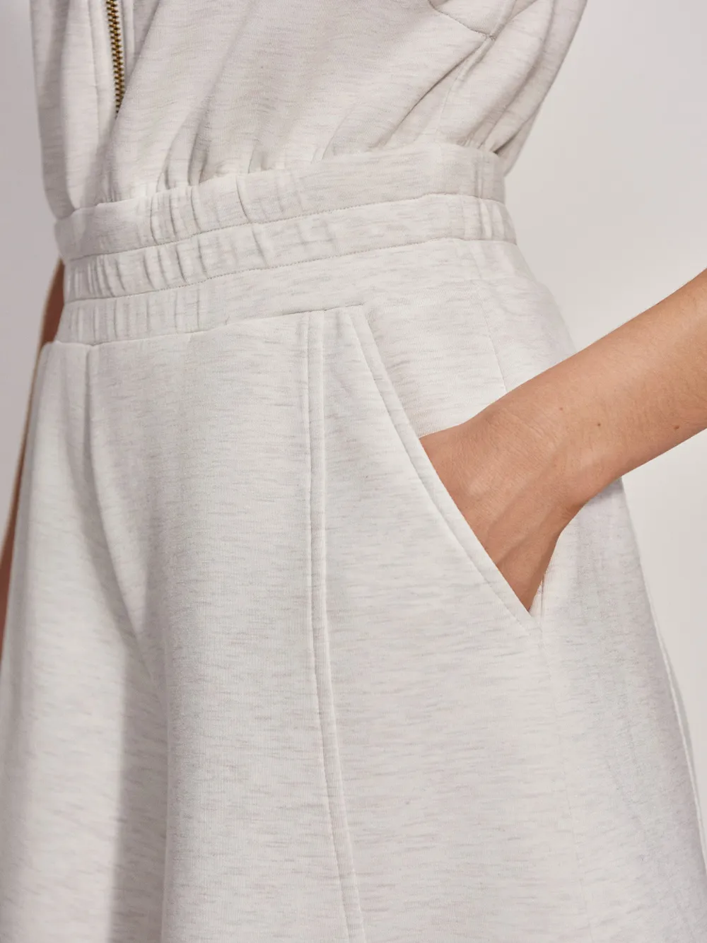 Elegant Sleeveless Zip-Front Romper Jumpsuit