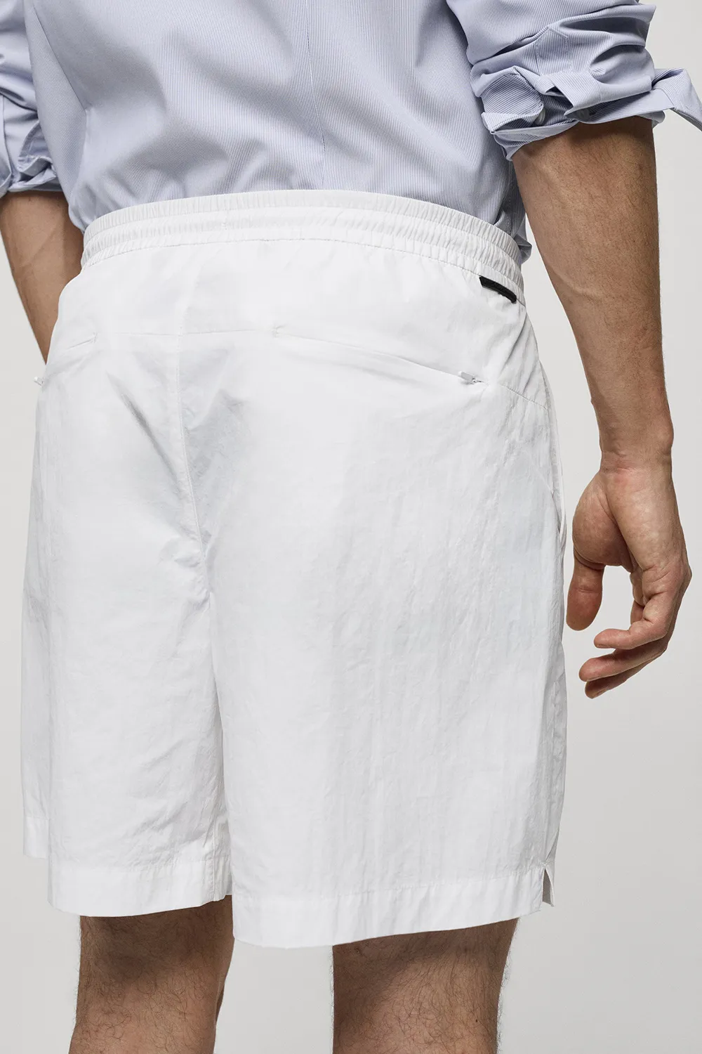 Daily Water-Repellent Shorts With Drawstring