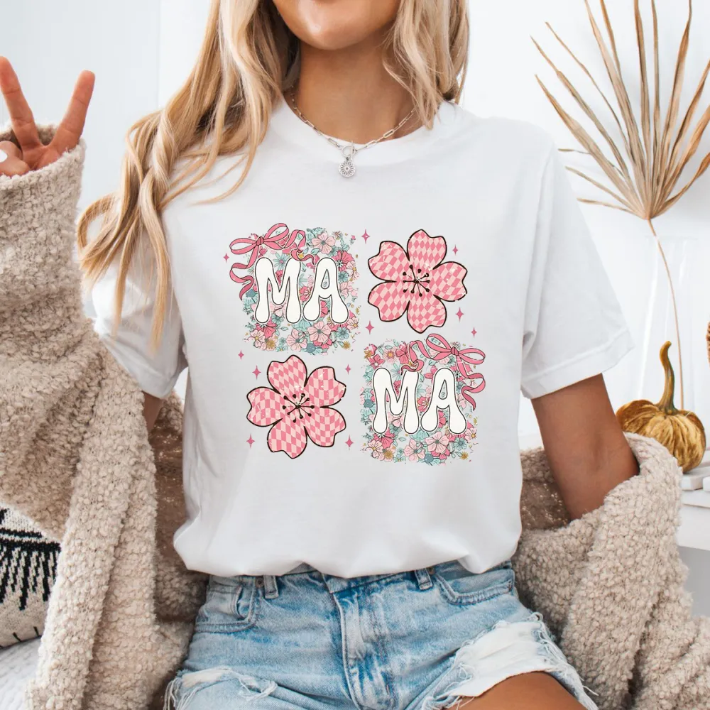 With A Sweet And Cute Style And A Casual T-Shirt.