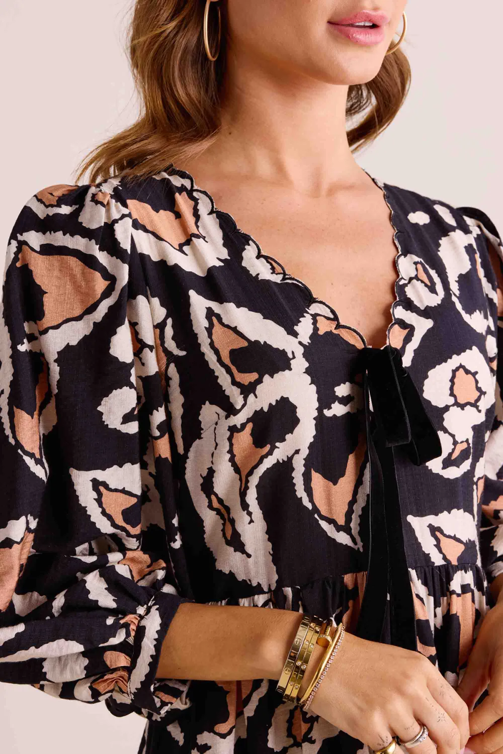 Abstract Print V-Neck Puff Sleeve Dress