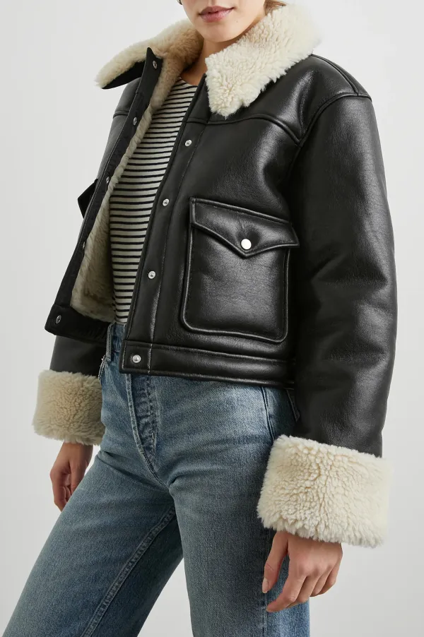 Women's Thickened Leather Hooded Jacket For Warmth