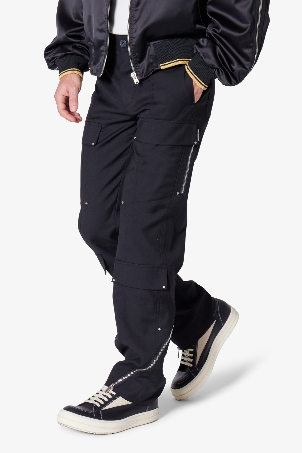 Angled Zip Cargo Pants - Black